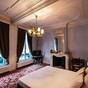 Kamer met een Queen Size Bed